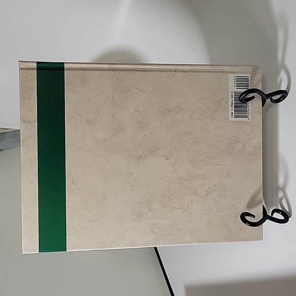 Taste of Home 2005 Quick Cooking Annual Recipes Cookbook-352 pages - 730 Recipes - Picture 2 of 6